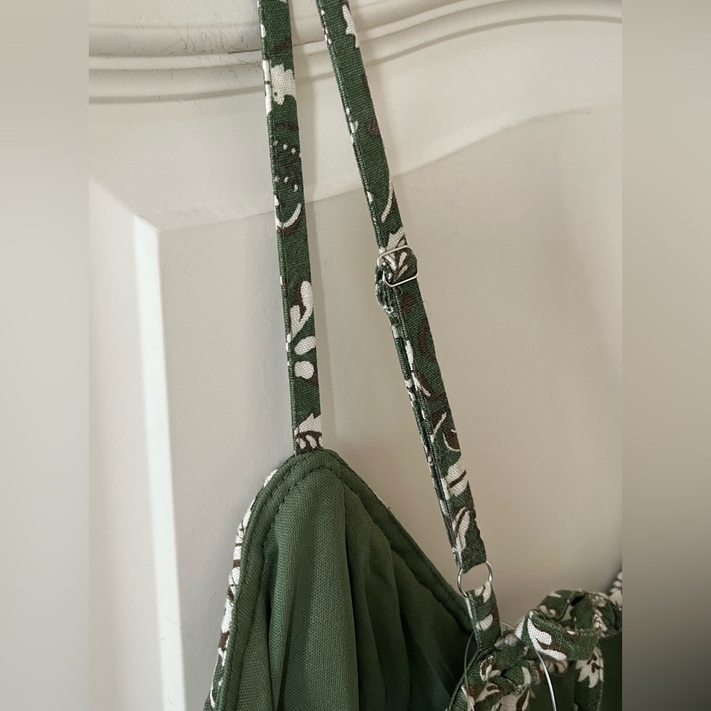 Sincerely Jules Olive Green Floral Dress Adjustable Straps, Lined Size Jrs. XL - Picture 3 of 16